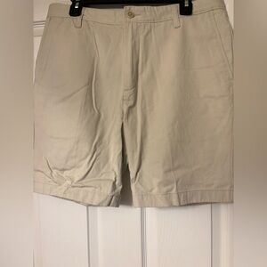 Nautica Men's Beige Flat Front Shorts. Deck Short. Size 34.